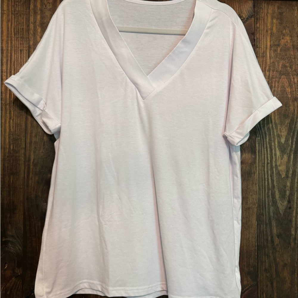 Everyday V-Neck Short Sleeve Tee in White